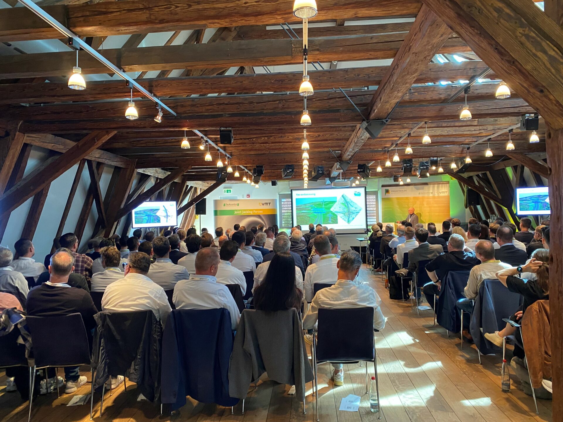 Innovation beginnt im Dialog